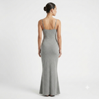 Robe longue ajustée à fines bretelles